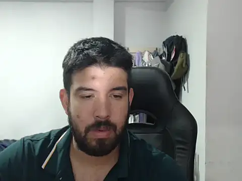 Axel11113 online show from 9, 9, 2025