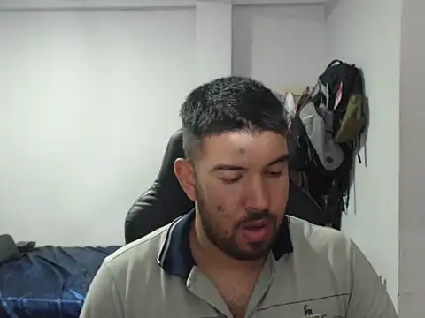 Axel11113 online show from 16, 9, 2025