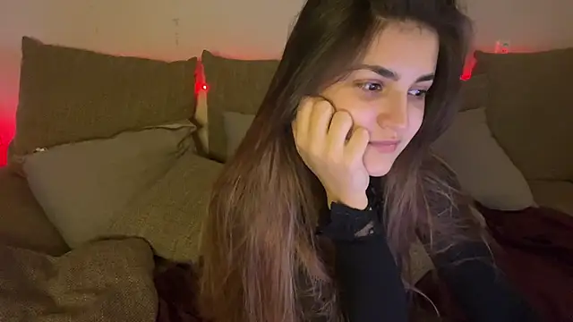 Vivalenti Kiss online show from 4, 12, 2025