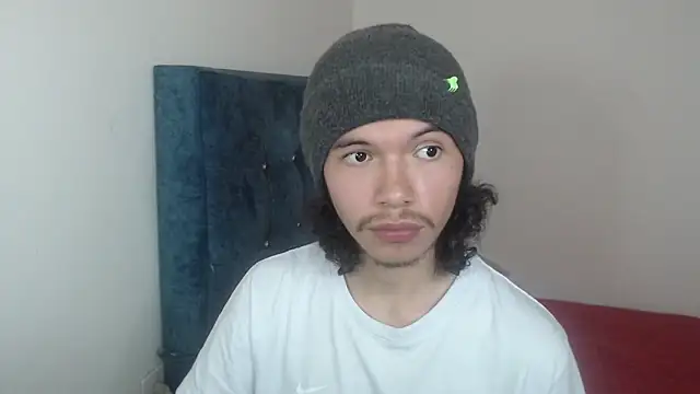 Xoxo Smiles online show from 29, 11, 2025