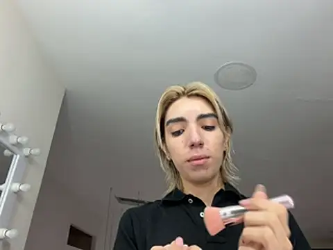 Snapshot of Noah_Bells chatting on 12, 5, 2026 Noah Bells online show from 12, 5, 2026