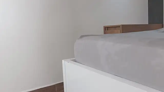 Snapshot of RiriiBrunette__ chatting on 15, 12, 2025 RiriiBrunette online show from 15, 12, 2025