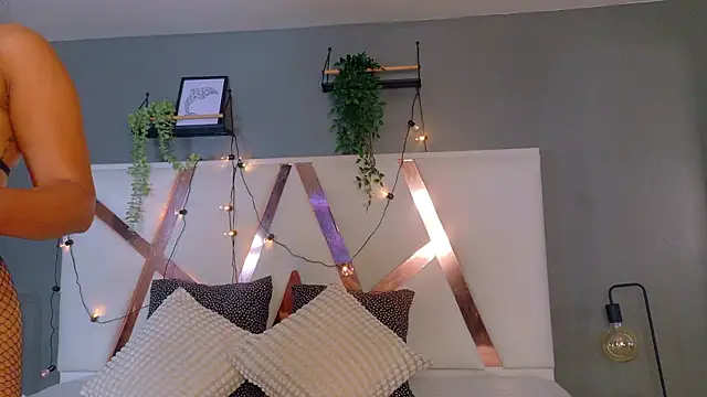 Snapshot of RiriiBrunette__ chatting on 19, 2, 2026 RiriiBrunette online show from 19, 2, 2026