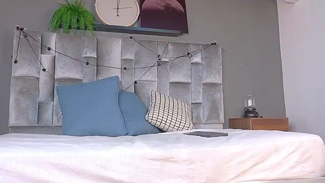 Snapshot of RiriiBrunette__ chatting on 22, 2, 2026 RiriiBrunette online show from 22, 2, 2026