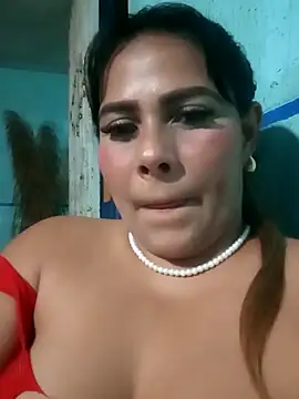 Snapshot of camila_rogue chatting on 12, 10, 2025 camila rogue online show from 12, 10, 2025