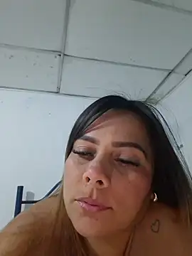 Snapshot of camila_rogue chatting on 10, 11, 2025 camila rogue online show from 10, 11, 2025