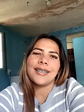 Snapshot of camila_rogue chatting on 14, 11, 2025 camila rogue online show from 14, 11, 2025