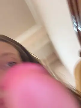 HellaryTourent online show from 26, 2, 2026