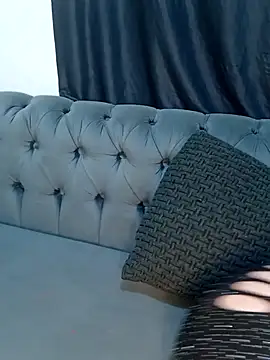 Snapshot of Queen-15 chatting on 23, 11, 2025 Queen-15 online show from 23, 11, 2025