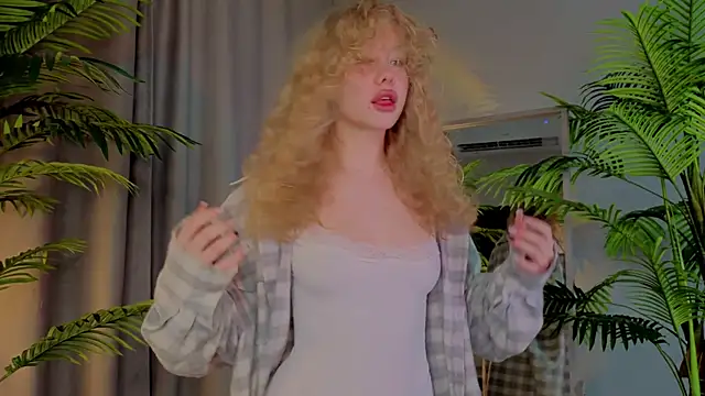 Snapshot of emilyshepar_d chatting on 20, 11, 2025 emilyshepar d online show from 20, 11, 2025