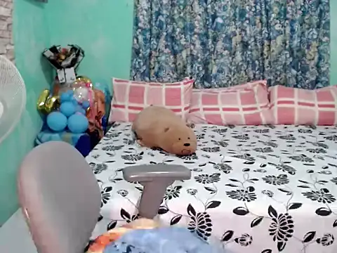 Snapshot of lovelable_smile chatting on 5, 10, 2025 lovelable smile online show from 5, 10, 2025