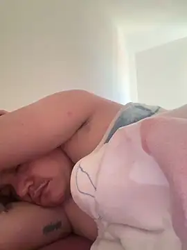 Snapshot of michael877675 chatting on 1, 10, 2025 michael877675 online show from 1, 10, 2025