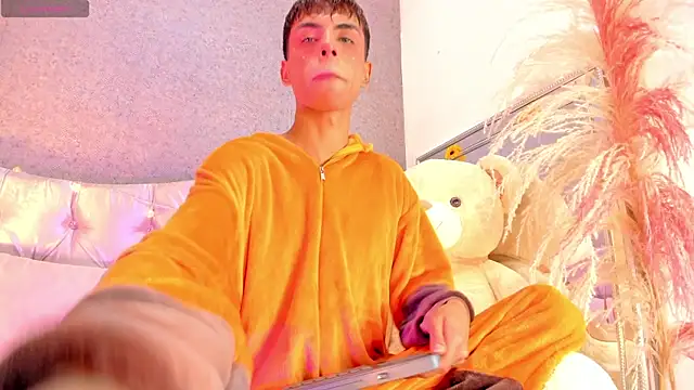 Snapshot of PrincePoppy chatting on 18, 9, 2025 PrincePoppy online show from 18, 9, 2025