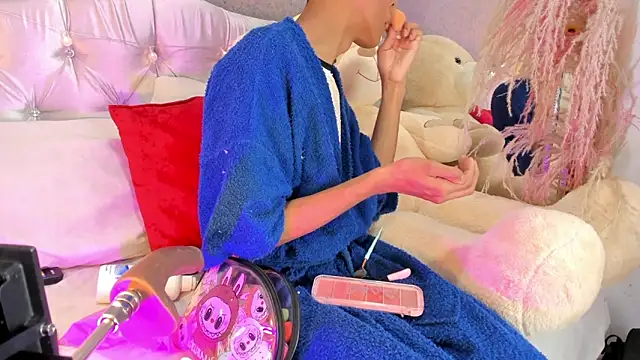 Snapshot of PrincePoppy chatting on 6, 10, 2025 PrincePoppy online show from 6, 10, 2025