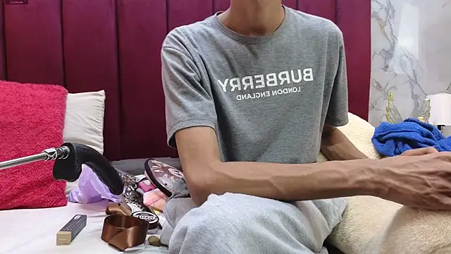 Snapshot of PrincePoppy chatting on 31, 10, 2025 PrincePoppy online show from 31, 10, 2025