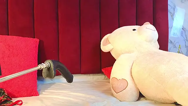 Snapshot of PrincePoppy chatting on 2, 11, 2025 PrincePoppy online show from 2, 11, 2025