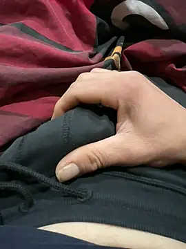 Snapshot of adiluci1 chatting on 15, 3, 2026 adiluci1 online show from 15, 3, 2026