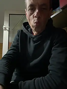 Snapshot of adiluci1 chatting on 23, 3, 2026 adiluci1 online show from 23, 3, 2026