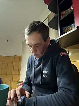 Snapshot of adiluci1 chatting on 12, 4, 2026 adiluci1 online show from 12, 4, 2026