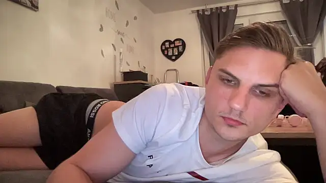 Snapshot of Sweetbooy90 chatting on 21, 5, 2026 Sweetbooy90 online show from 21, 5, 2026