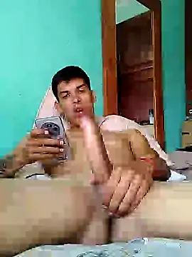 Snapshot of frankitocam4 chatting on 13, 3, 2026 frankitocam4 online show from 13, 3, 2026