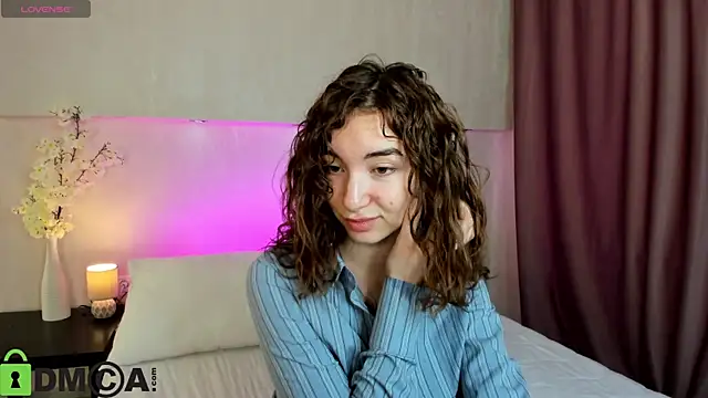 Adelina Bliss online show from 8, 11, 2025