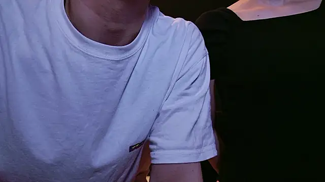 Snapshot of C-4bomb chatting on 19, 9, 2025 C-4bomb online show from 19, 9, 2025