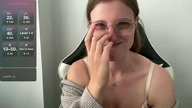 BustyKellyXXX online show from 27, 10, 2025