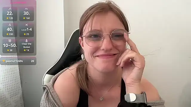 BustyKellyXXX online show from 10, 6, 2026