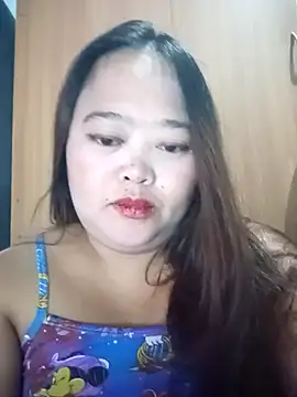 sweetbigtits19 online show from 8, 4, 2026