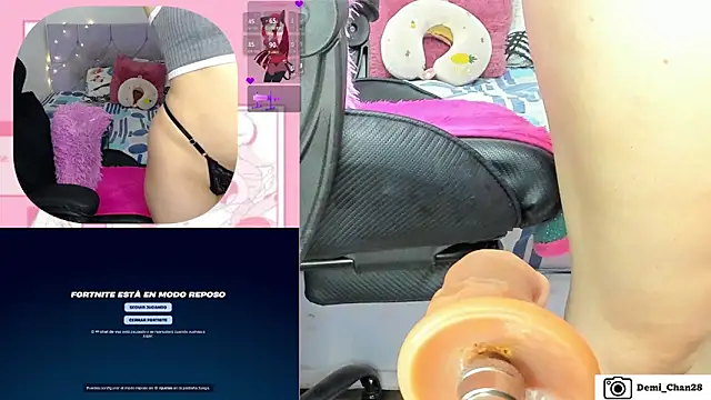 Snapshot of demi_chan chatting on 21, 11, 2025 demi chan online show from 21, 11, 2025