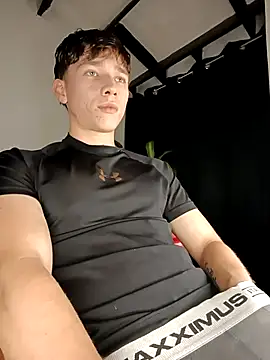 Logan sixxer online show from 17, 9, 2025