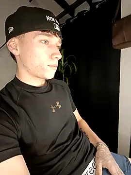 Logan sixxer online show from 20, 9, 2025