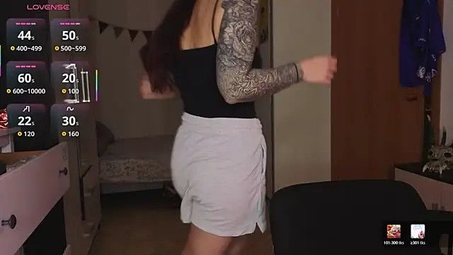 ReginaFoXXXy online show from 7, 4, 2026