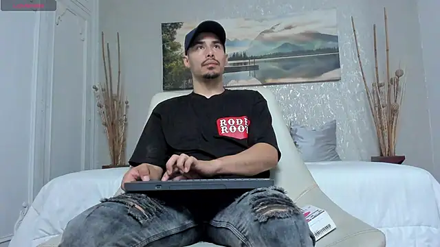 Snapshot of loghan_fox chatting on 24, 9, 2025 loghan fox online show from 24, 9, 2025