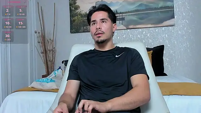 loghan fox online show from 22, 12, 2025