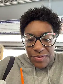 Snapshot of Tu_GataLinda chatting on 25, 10, 2025 Tu GataLinda online show from 25, 10, 2025