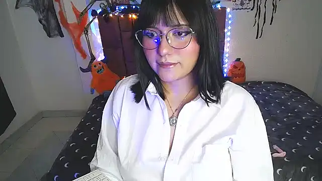 Snapshot of saragon1 chatting on 14, 10, 2025 saragon1 online show from 14, 10, 2025
