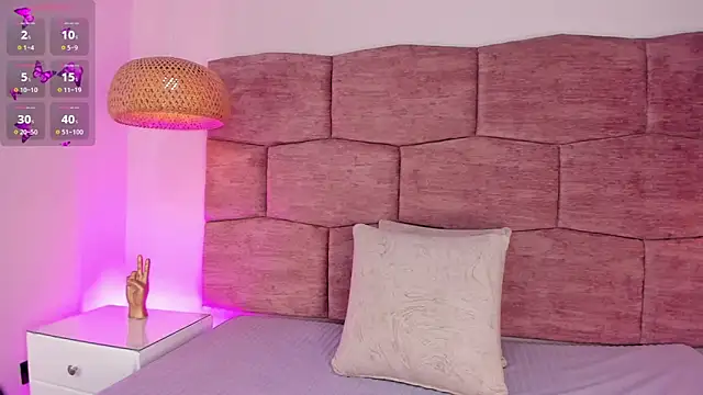 dani velvet online show from 8, 11, 2025