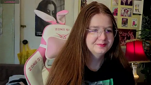 Sienna-Cow online show from 16, 10, 2025