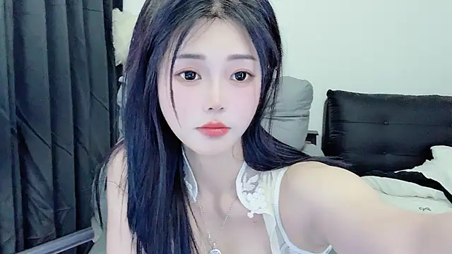 Snapshot of CeeKie chatting on 26, 10, 2025 CeeKie online show from 26, 10, 2025