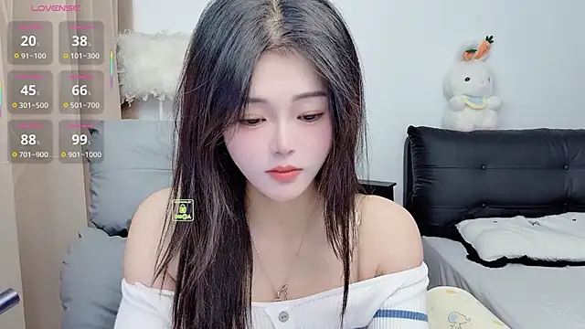 Snapshot of CeeKie chatting on 19, 11, 2025 CeeKie online show from 19, 11, 2025