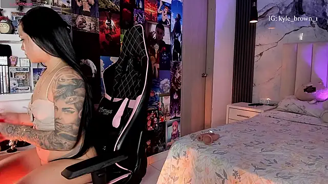 soy kylebrown online show from 2, 11, 2025