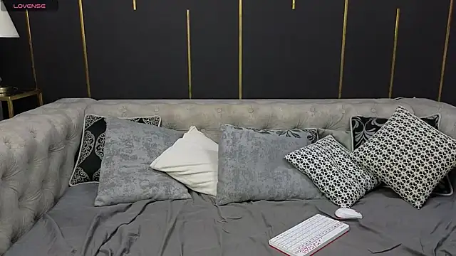 Snapshot of Holypinkie chatting on 31, 10, 2025 Holypinkie online show from 31, 10, 2025