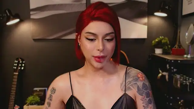 Snapshot of LUNACOCKSLAYER chatting on 18, 12, 2025 LUNACOCKSLAYER online show from 18, 12, 2025