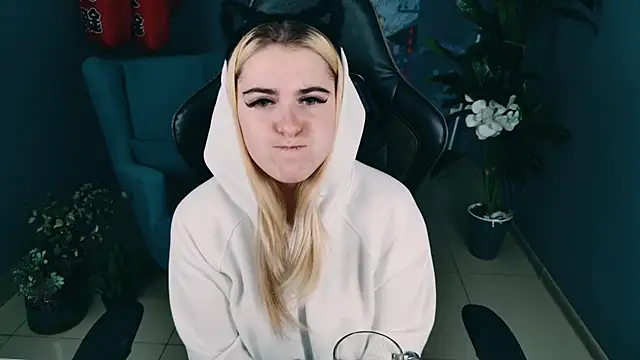 Snapshot of Stef_Nicks chatting on 26, 9, 2025 Stef Nicks online show from 26, 9, 2025