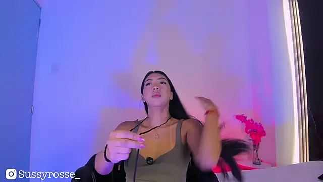 Sussyrosse  online show from 17, 9, 2025