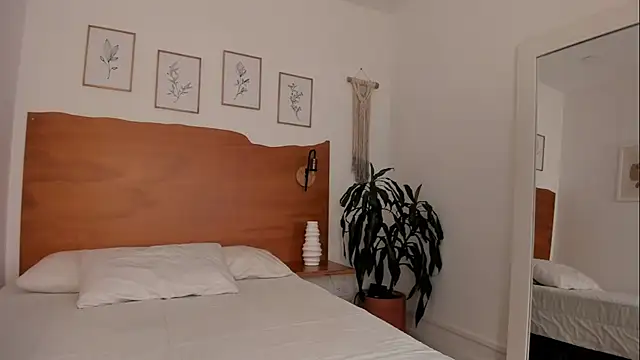 SuccubusDolly online show from 14, 9, 2025