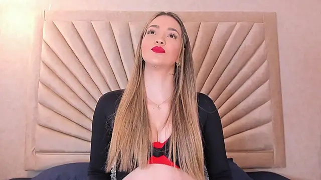 Snapshot of ClaradelMar chatting on 14, 9, 2025 ClaradelMar online show from 14, 9, 2025