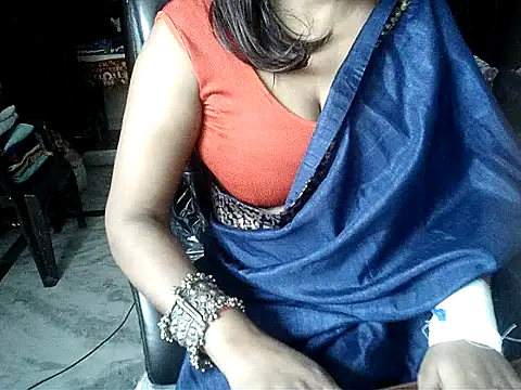Snapshot of Anaconda-Mall chatting on 10, 10, 2025 Anaconda-Mall online show from 10, 10, 2025